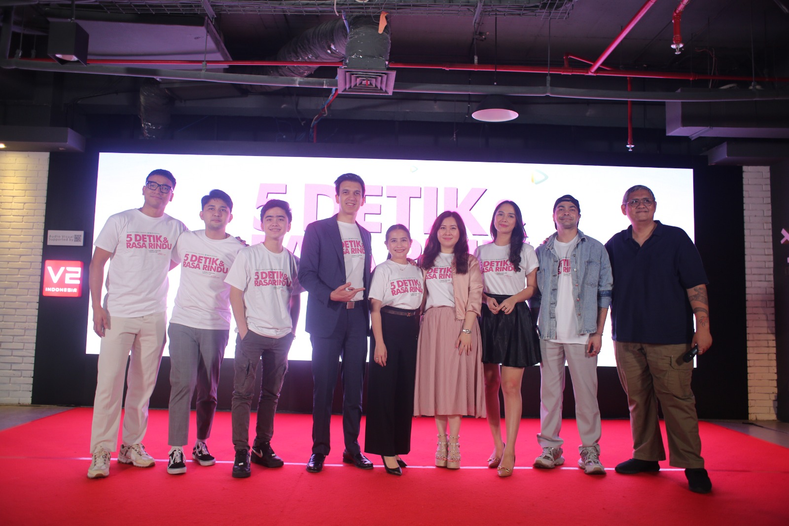 Para pendukung serial orisinil berjudul 