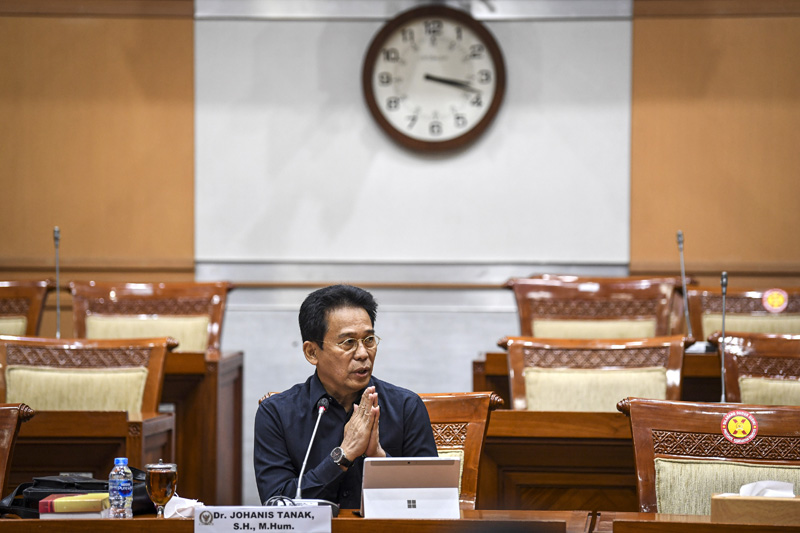 Dewan pengawas dinilai Johanis Tanak sedang mencari kesalahan terhadap dirinya. Pasalnya kebocoran percakapan dengan Idris Sihite tidak dius