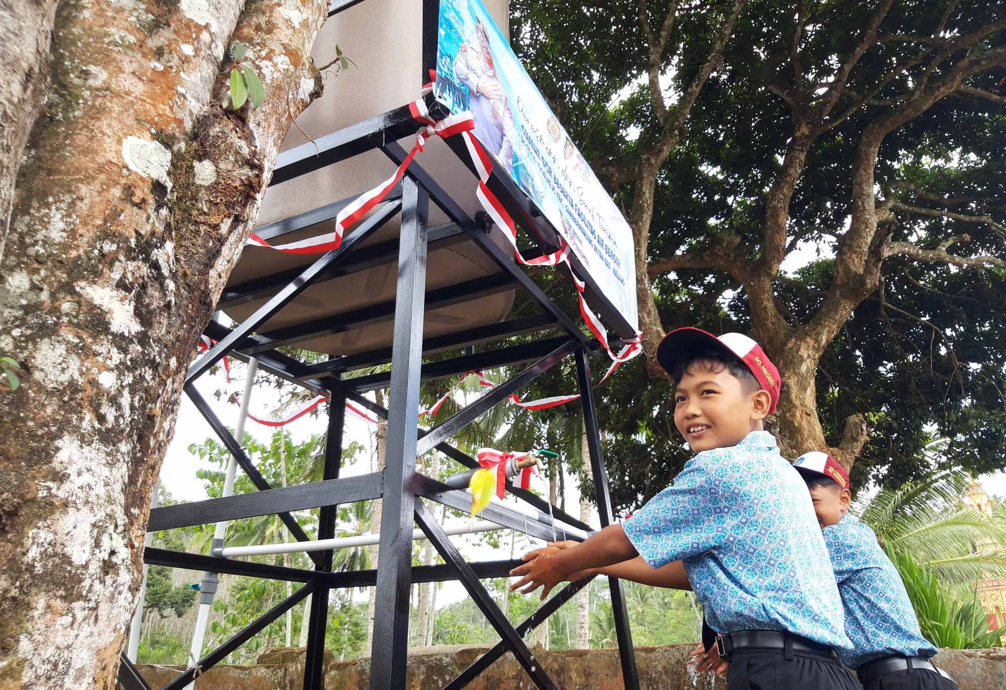 Bantuan Sumur Bor di Malang, Jawa Timur.