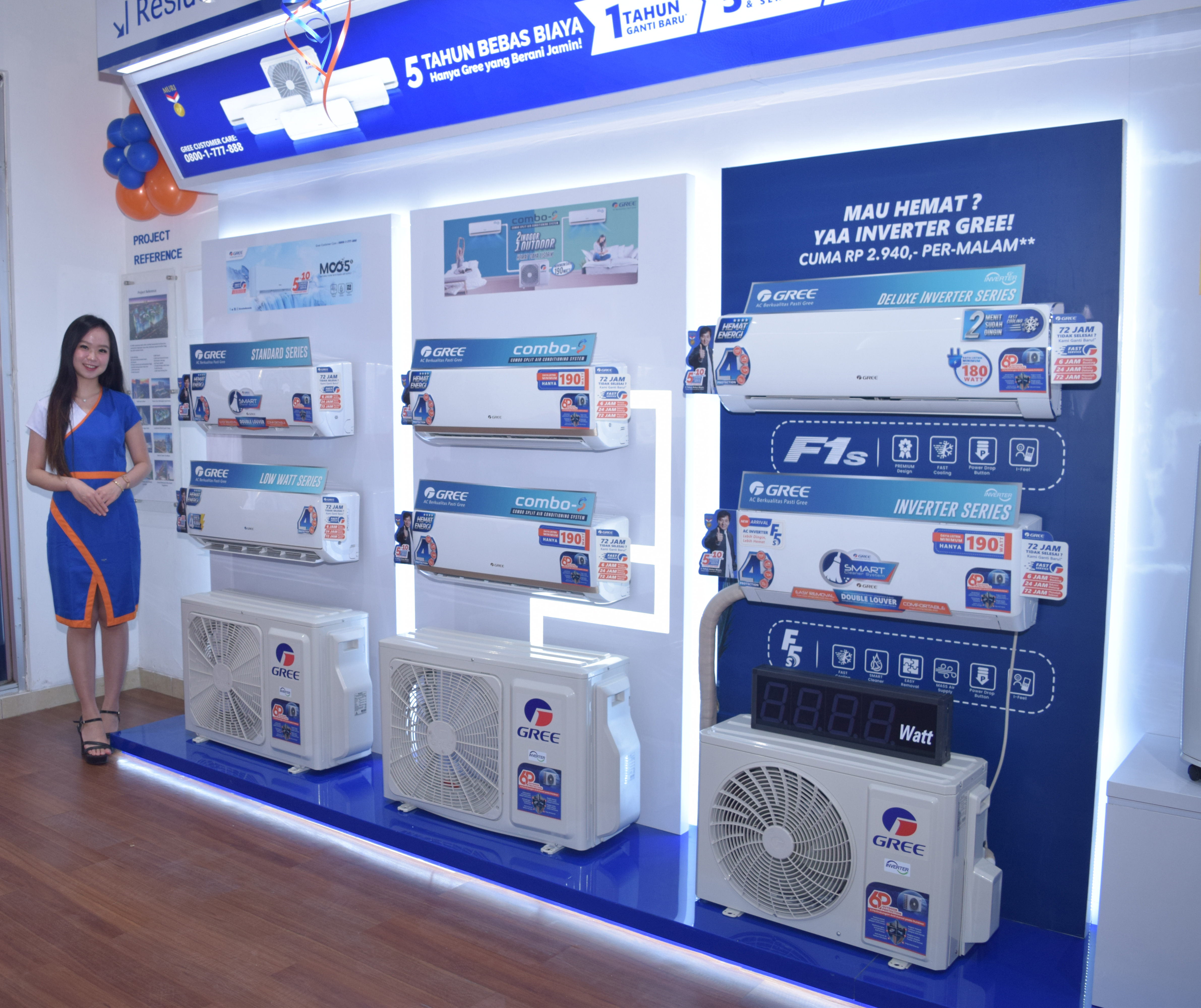 Peresmian proshop Gree Indonesia di kawasan BSD City, Tangerang, Banten, Selasa (8/8).