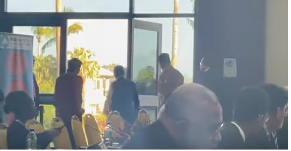 Aksi WO Indonesia di forum KTT MSG di Vanuatu dilakukan pada Rabu (23/8), sebelum pimpinan Pro-Papua merdeka, Benny Wenda berbicara.