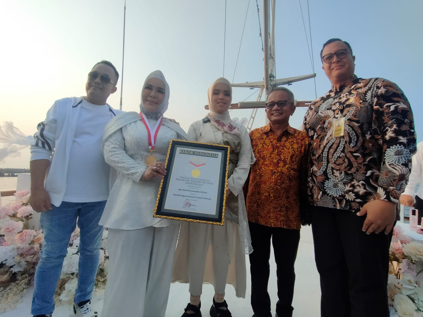 Acara penganugrahan Muri Marwah Skincare Beauty of Ratansha di bawah naungan PT Ratansha Purnama Abadi, Minggu (6/8).