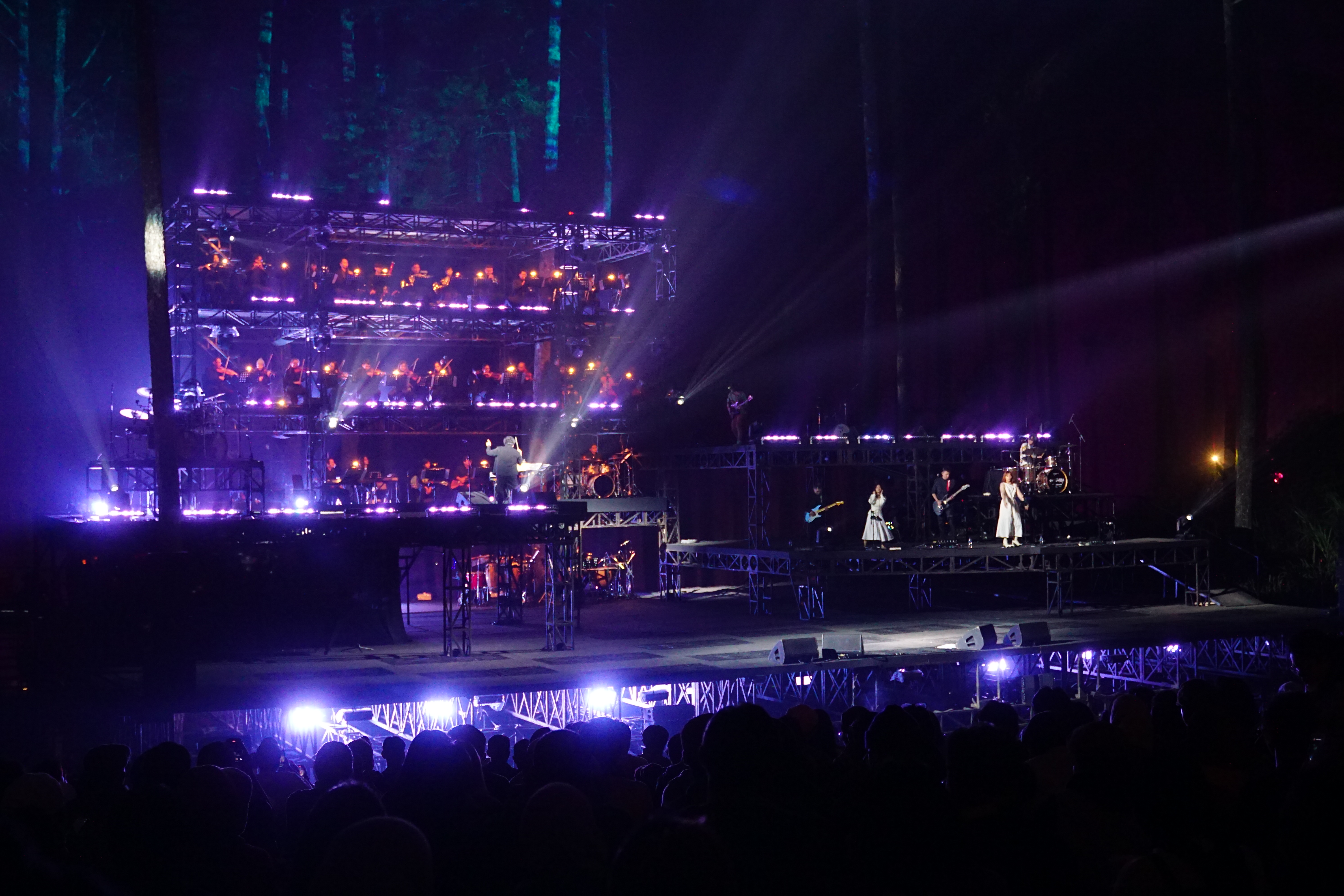 Pertunjukan musik Forest Orchestra (Forestra) telah kembali digelardi Orchid Forest Cikole Bandung, Jawa Barat, Sabtu (26/8). 