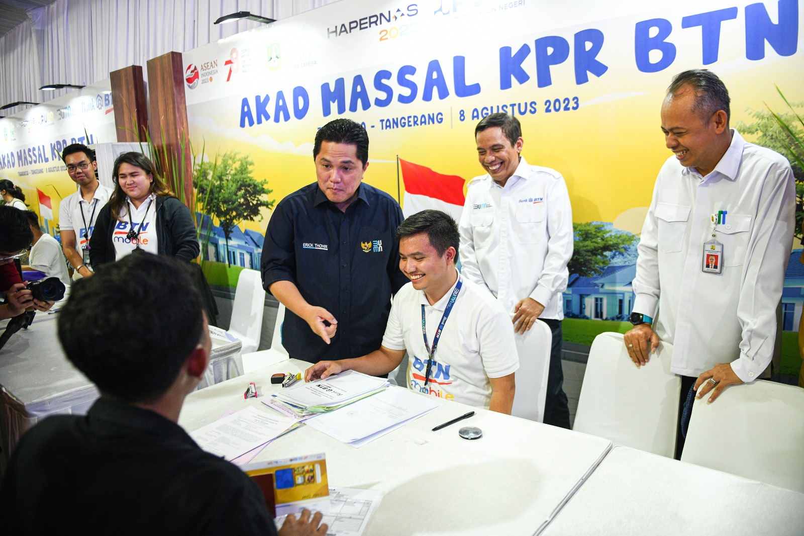 Akad masal 10.000 unit rumah bersubdisidi di Perumahan Puri Delta Tigaraksa, Selasa (8/8).