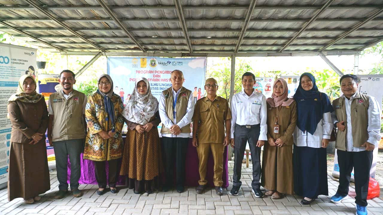 Sekolah Ilmu Lingkungan Universitas Indonesia (UI) memberikan edukasi PHBS, makanan bergizi, dan air layak minum di Kota Serang, Banten.