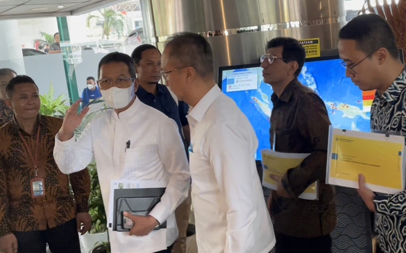 Heru Budi hingga Ridwan Kamil Rapat Bersama Menko Marves Bahas Penanganan Polusi Udara