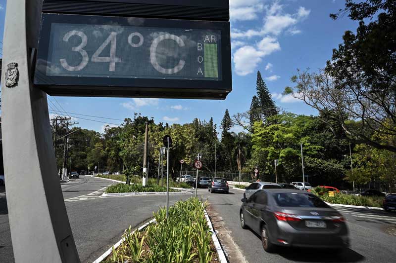 Suhu udara di Sao Paulo mencapai rekor suhu tertinggi 32,3 derajat celcius di tengah musim dingin belahan selatan.