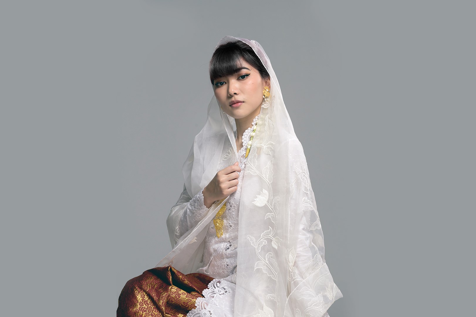  Penyanyi Isyana Sarasvati