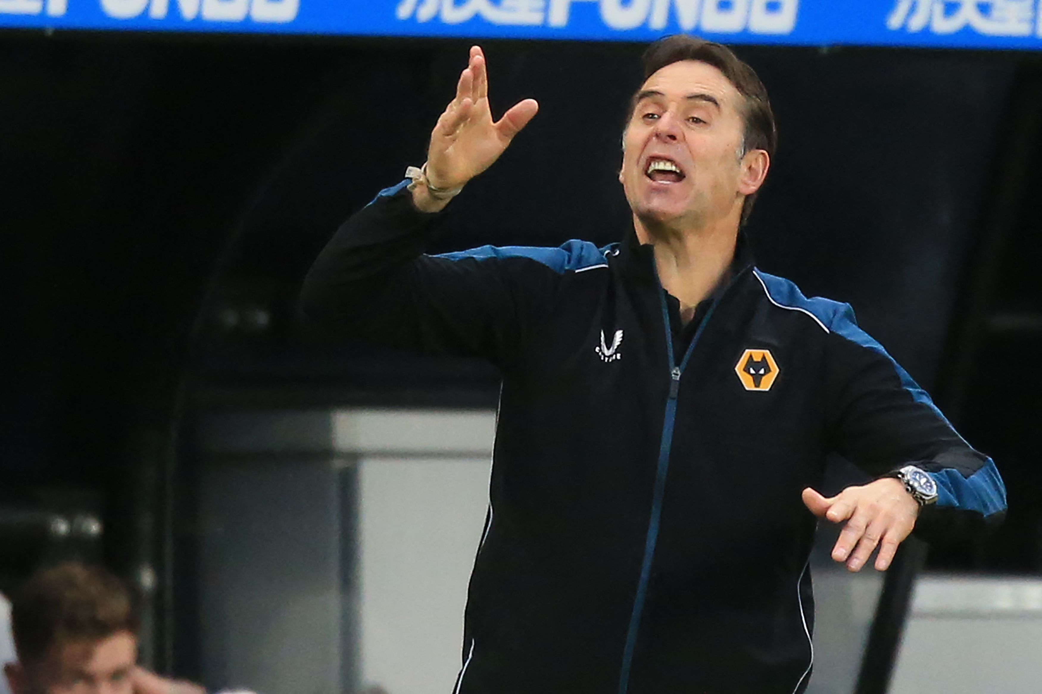 Jelang Liga Primer Inggris Bergulir, Pelatih Wolves Mundur