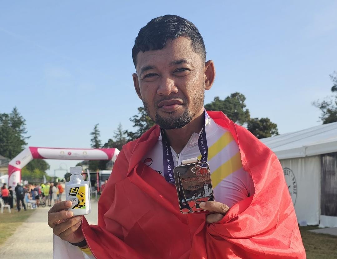 Handika saat menyelesaikan ajang ultra-cycling Paris-Brest-Paris