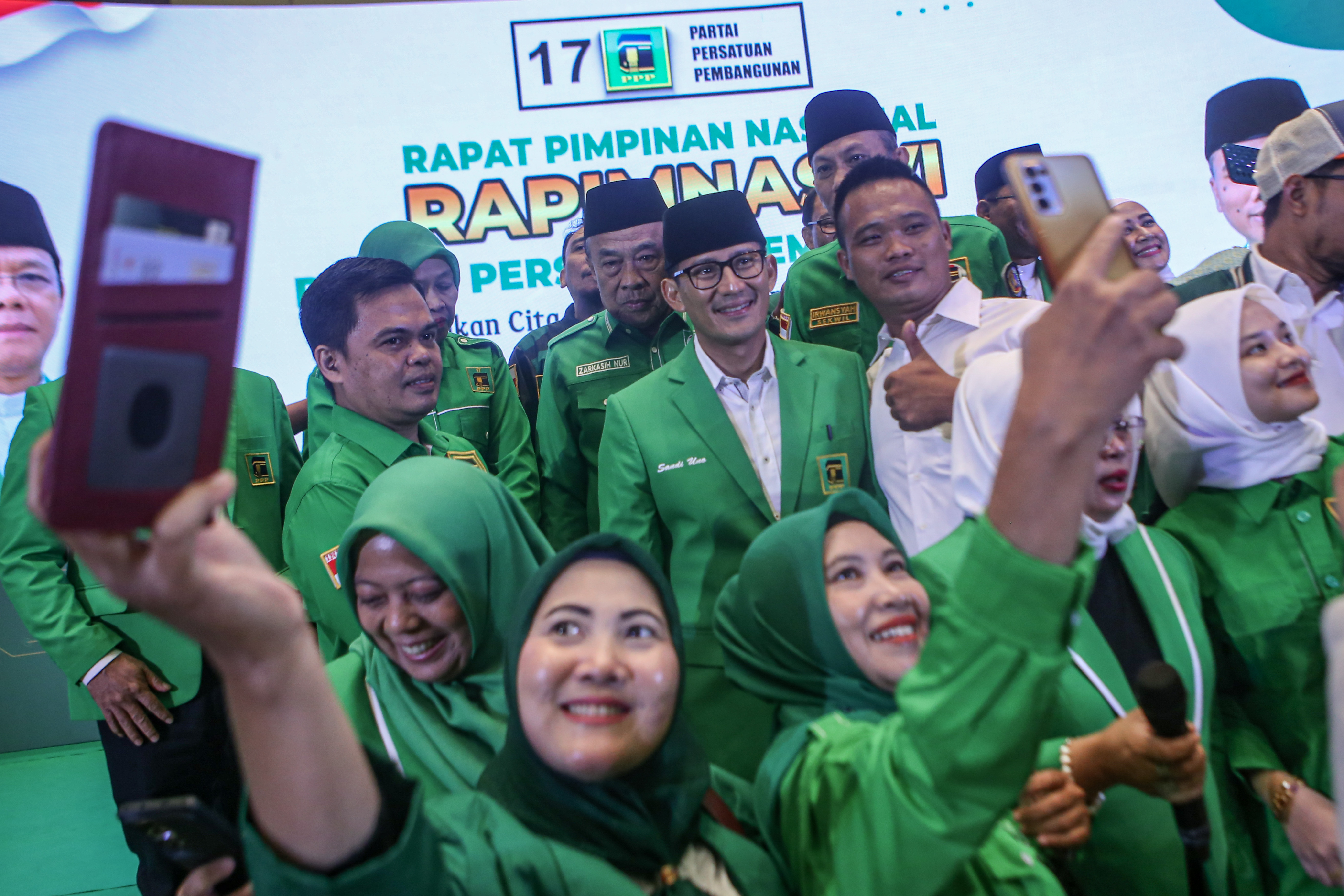Sandiaga Uno Respons Wacana Duet Ganjar dan Anies