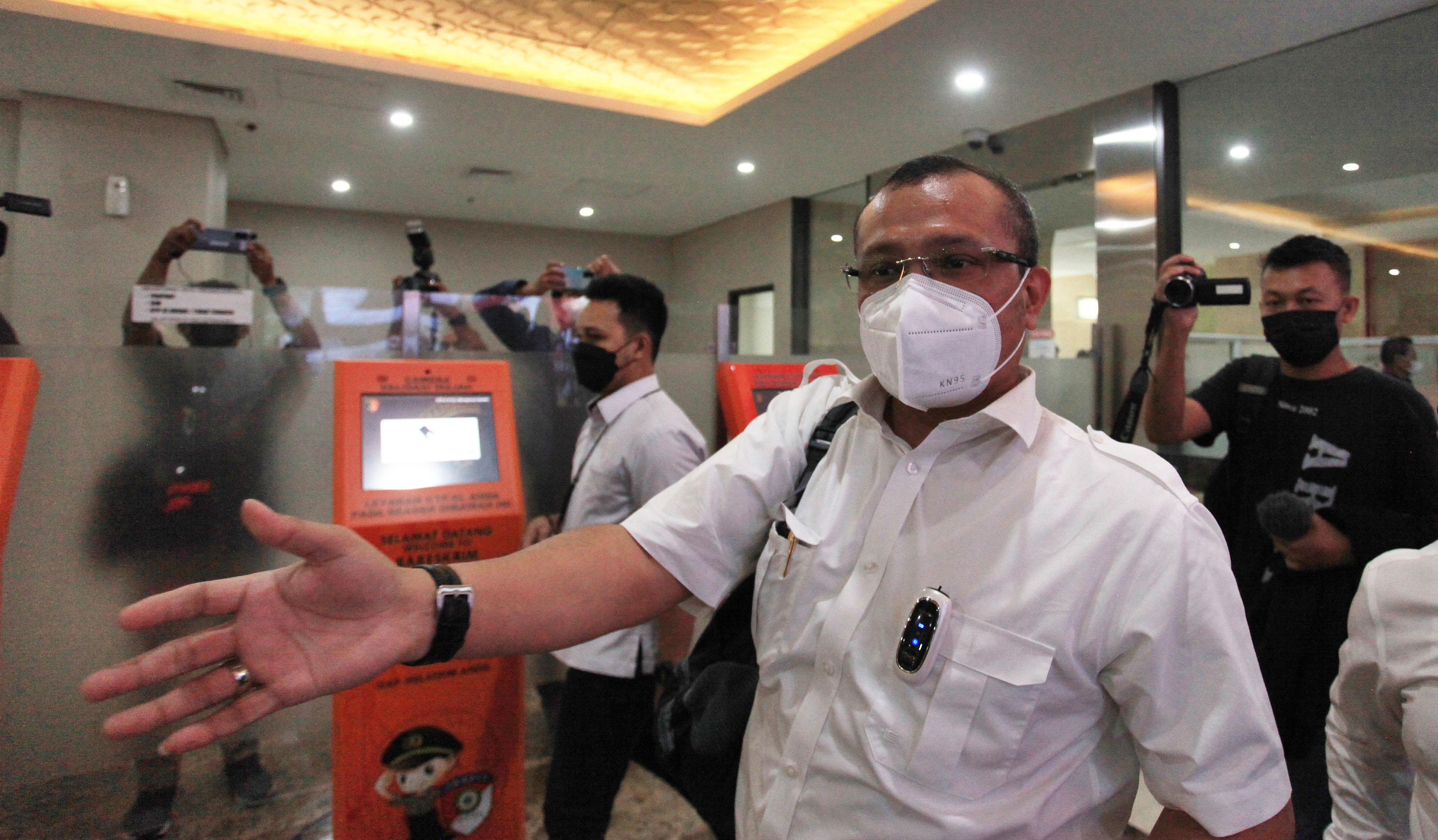  Pegiat media sosial yang pernah menjadi politisi Partai Demokrat Ferdinand Hutahaean 