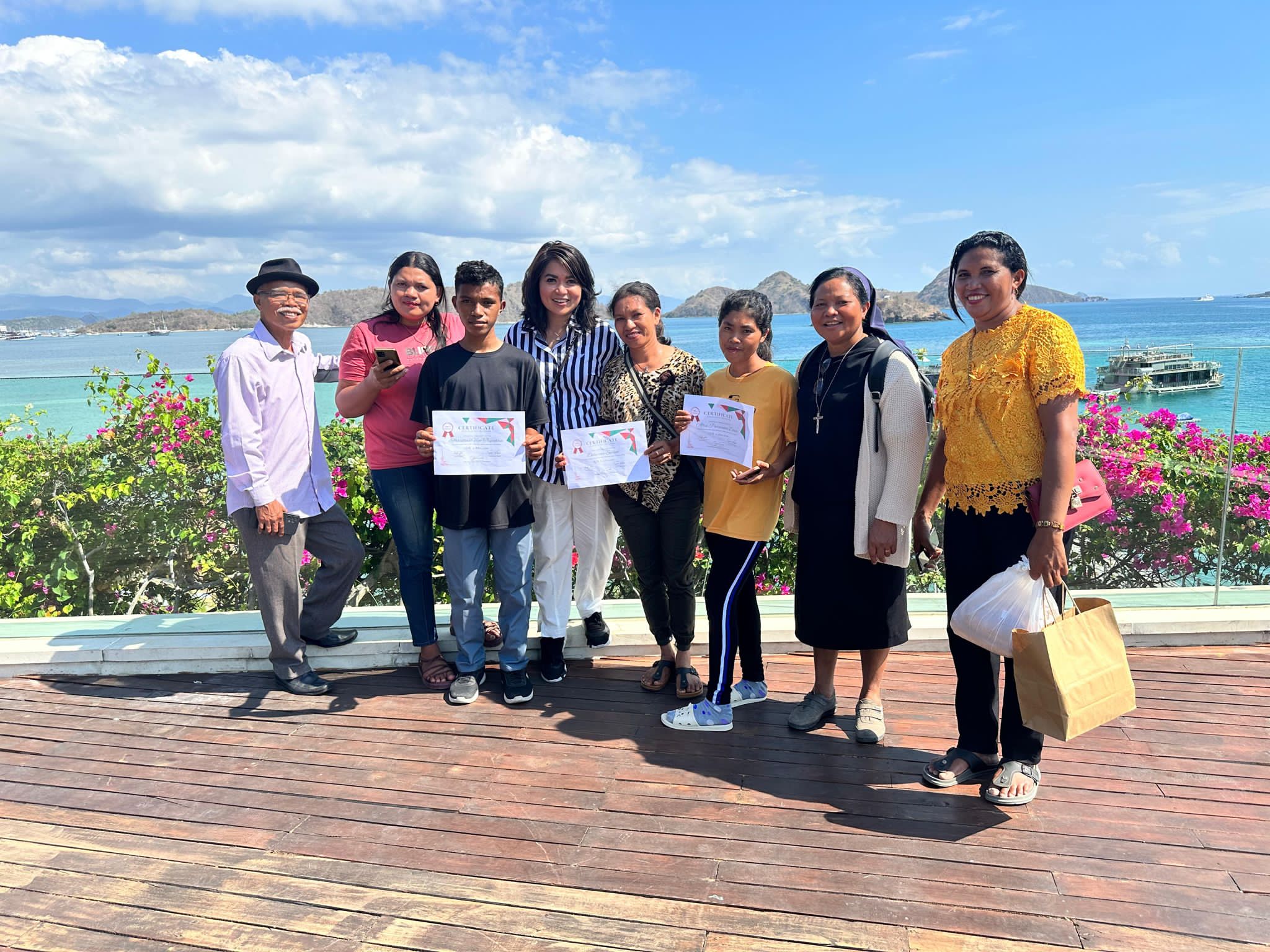 Para penerima beasiswa PERINMA