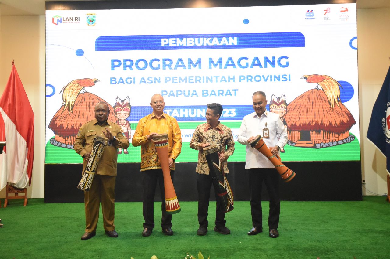 Pembukaan Magang Bagi ASN Pemerintah Provinsi Papua Barat, Senin (21/8).