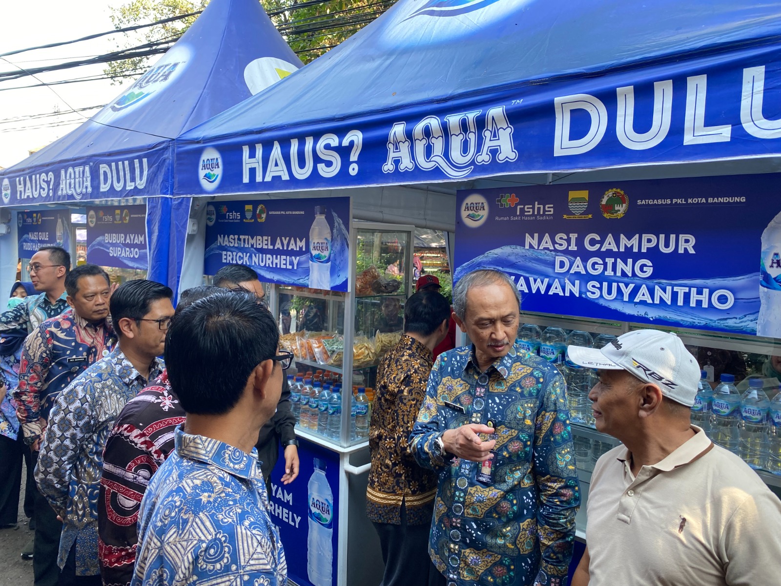 Danone-AQUA, Pemkot Bandung dan RS Hasan Sadikin kerja sama program revitalisasi area kuliner di RSUP Hasan Sadikin.