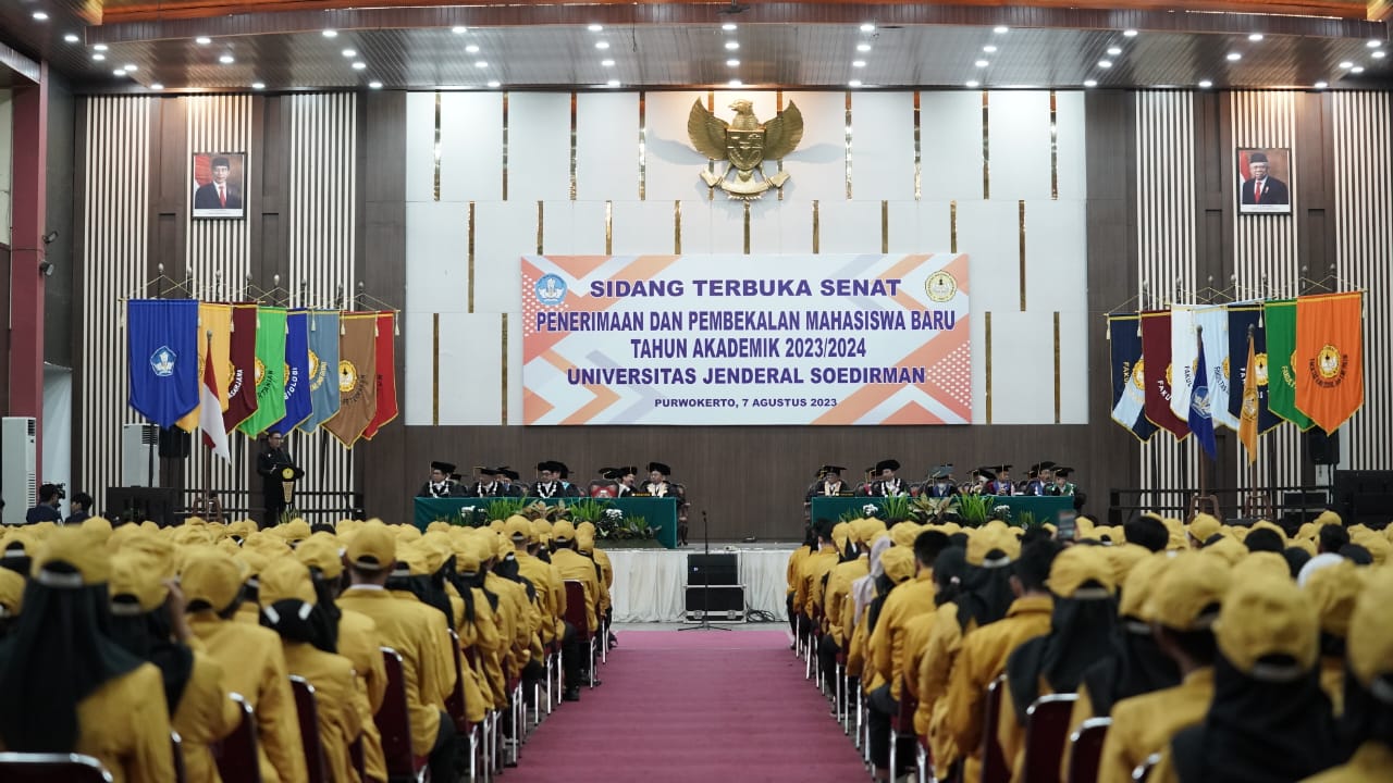 Kuliah umum di Sidang Terbuka Senat Penerimaan dan Pembekalan Mahasiswa Baru Tahun Akademik 2023-2024 Universitas Jenderal Soedirman.