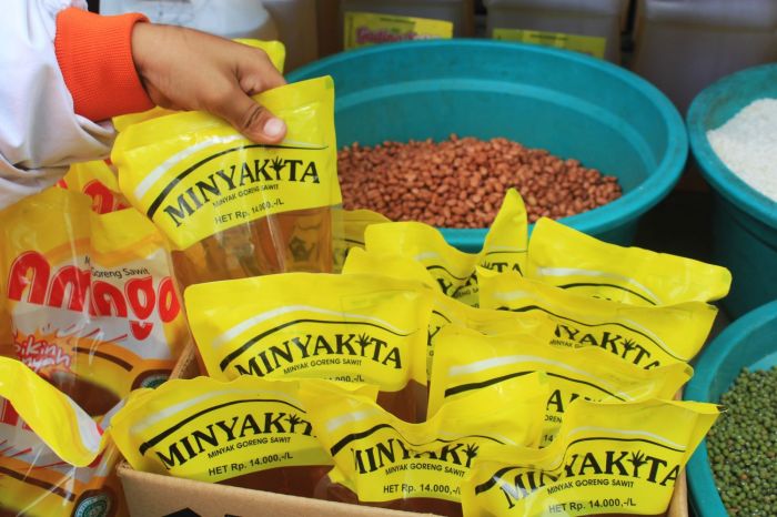 Minyak goreng bermerek MinyaKita