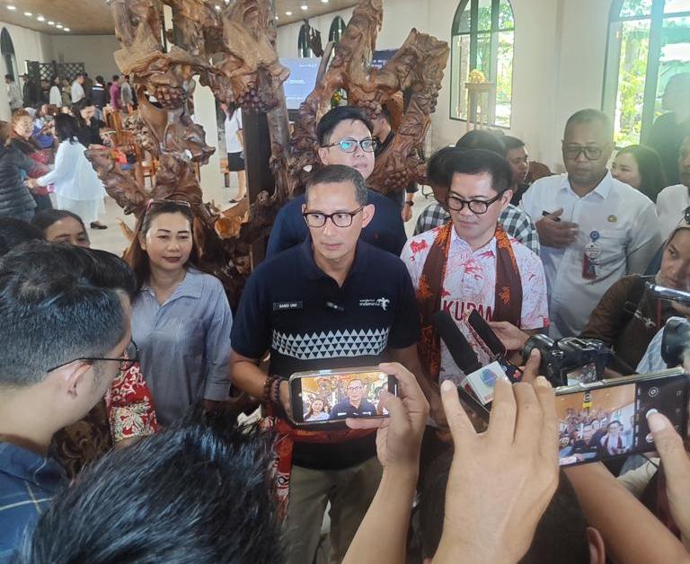 Menparekraf Sandiaga Uno menghadiri program Kelana Nusantara yang diadakan di Kota Manado, Sulawesi Utara. 