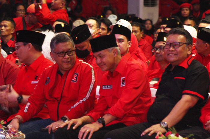 Hasto Tagih Janji Jokowi Menangkan Ganjar Pranowo