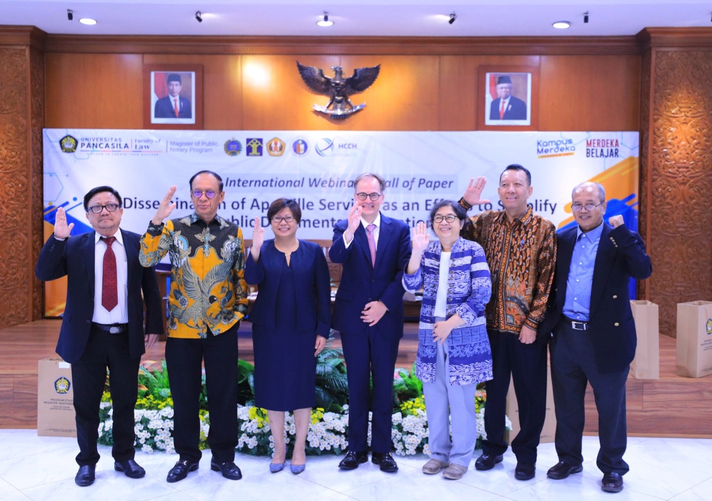 Fakultas Hukum UP menggelar seminar Diseminasi Layanan Apostille sebagai Upaya Menyederhanakan Proses Legalisasi Dokumen Publik.