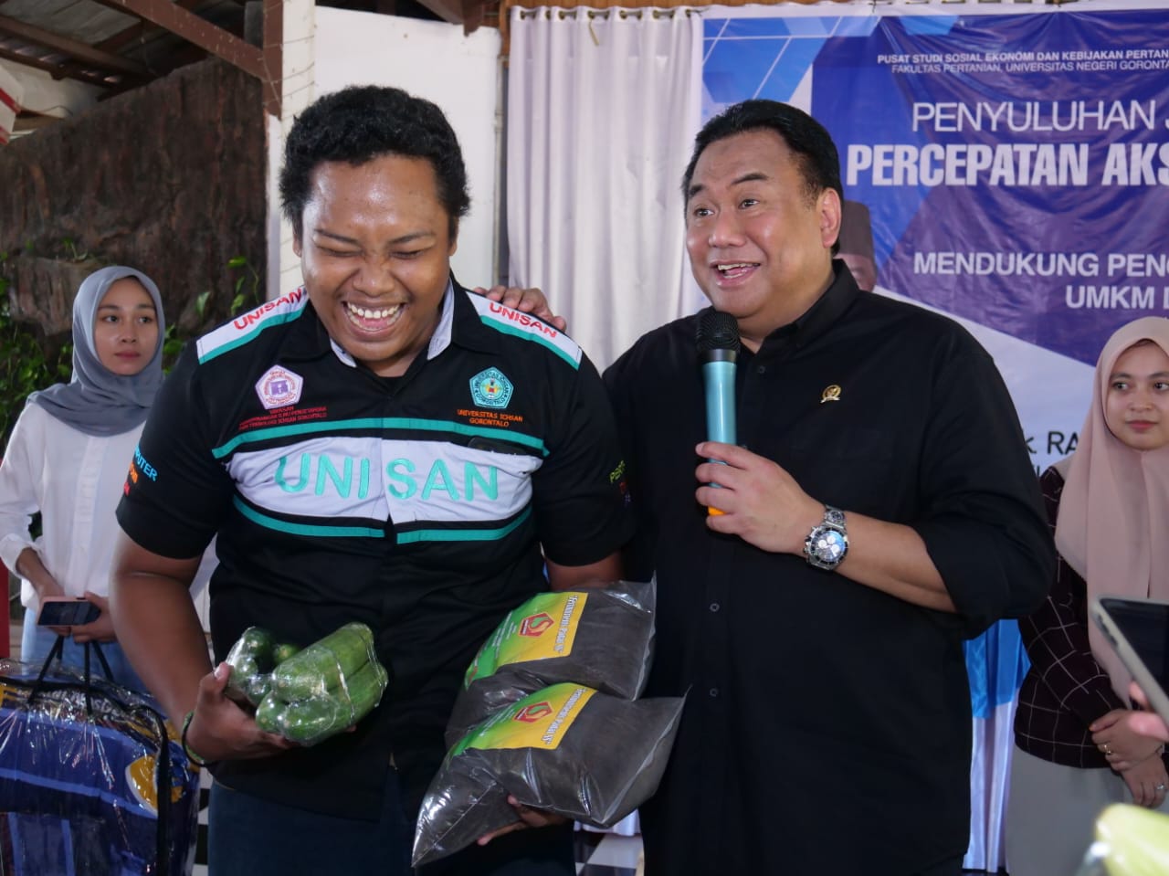 Wakil Ketua DPR RI Bidang Korinbang Rachmat Gobel bersama peserta.