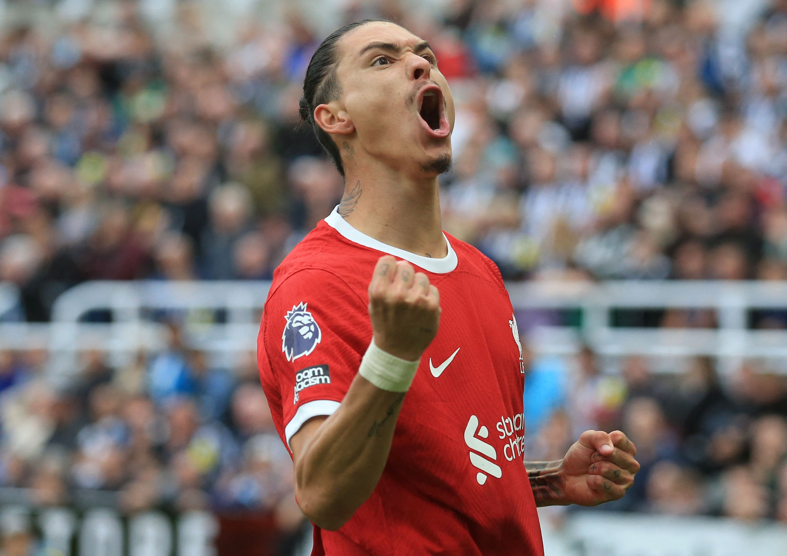 Kalah Jumlah Pemain, Liverpool Balikkan Keadaan dan Kalahkan Newcastle