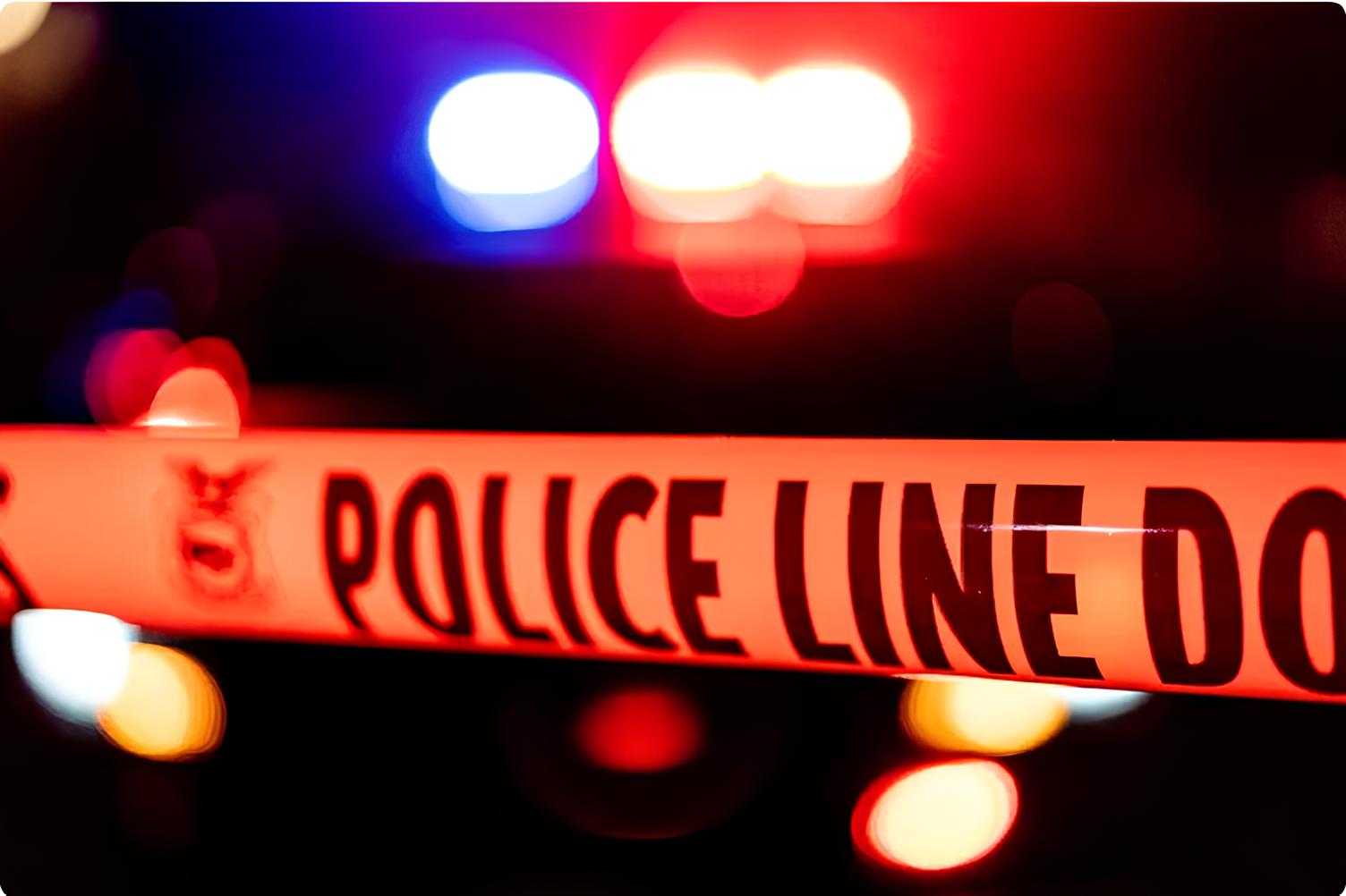 Ilustrasi garis polisi di lokasi kecelakaan.