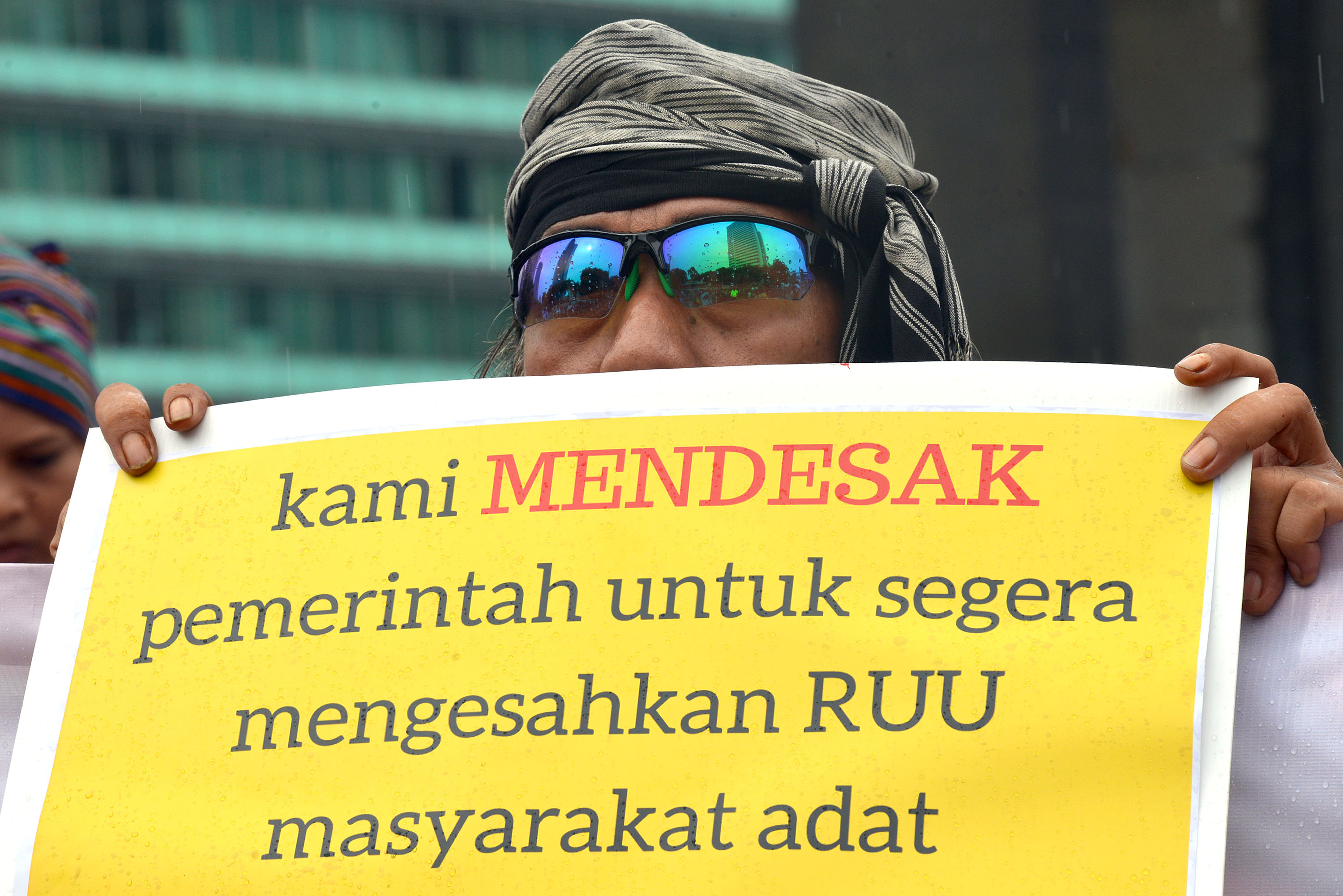 RUU Masyarakat Hukum Adat Mandek