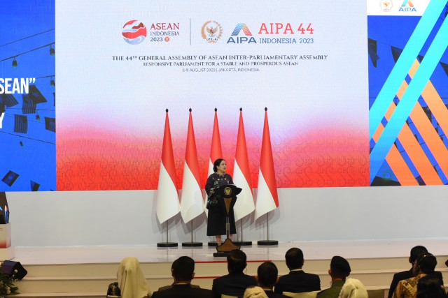 Ketua DPR RI Puan Maharani saat membuka acara Sidang Umum AIPA ke-44 di Jakarta, pada Senin (7/8).