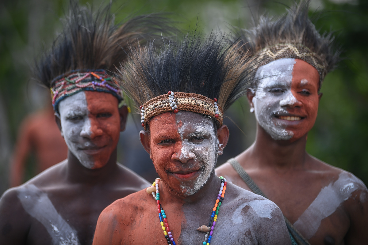 Sejumlah warga Suku Asmat Rumpun Bismam asal Kampung Suwruw.