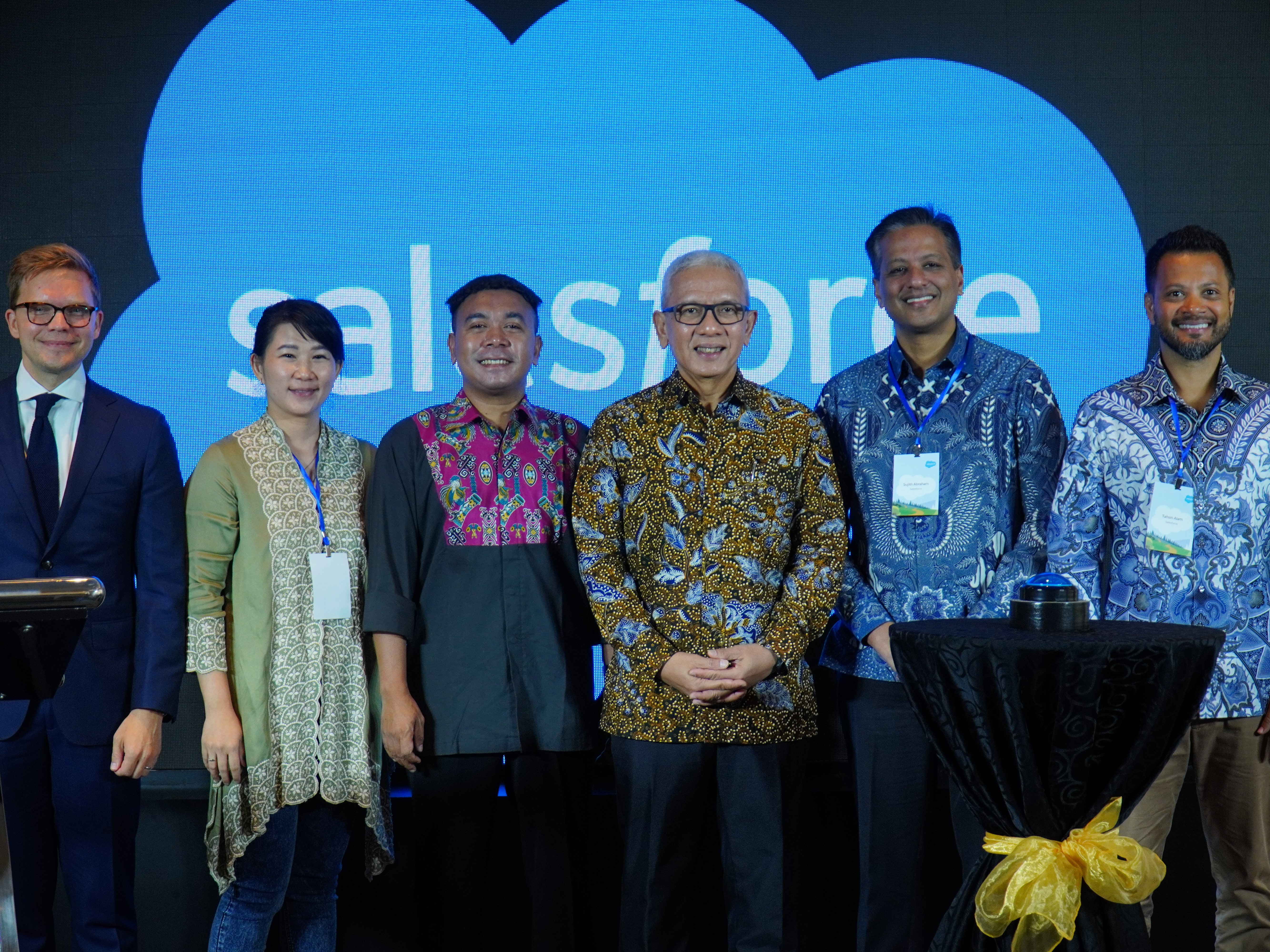 Salesforce mengumumkan komitmen mereka di Indonesia dengan meluncurkan entitas baru dan ketersediaan Hyperforce.