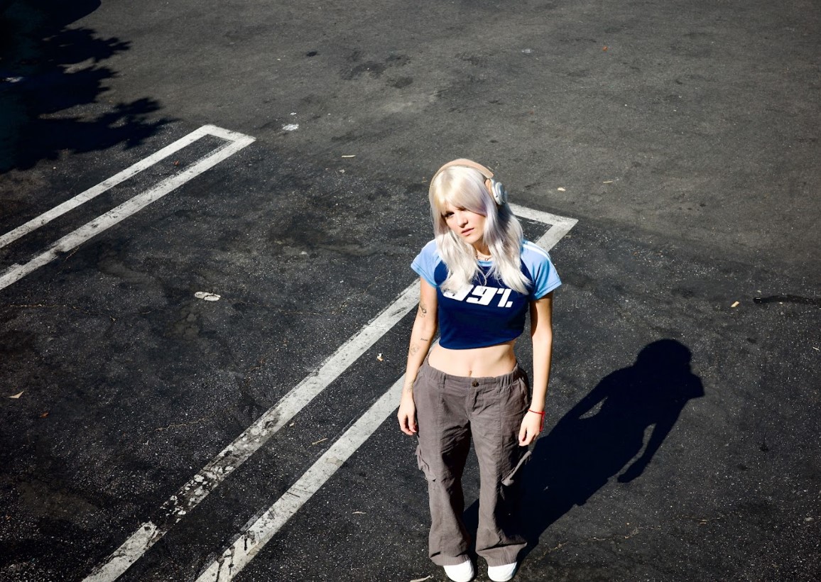 Sarah Barrios Rilis Single Healing in a Parking Lot