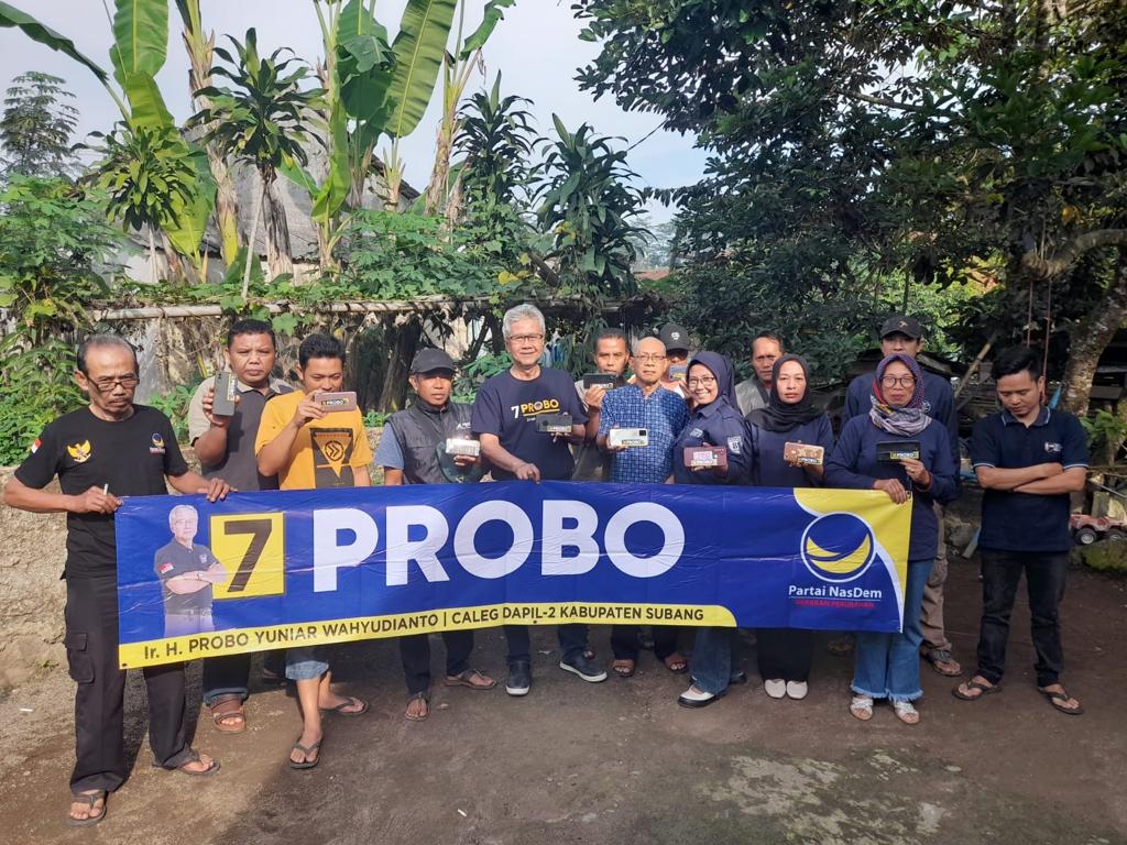 Bacaleg NasDem Probo Yuniar Wahyudianto melakukan sosialisasi di Subang Selatan