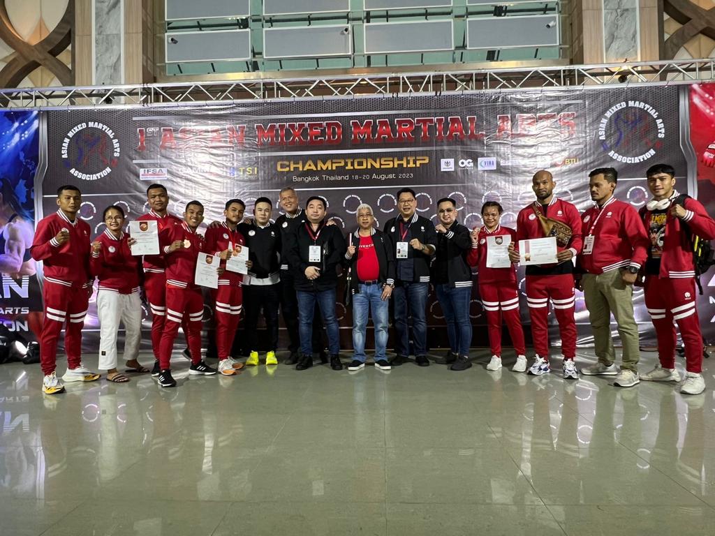 Timnas MMA yang membawa pulang empat medali dari Kejuaraan 1st Asian Mixed Martial Arts (AMMA) Championship 2023 di Bangkok.