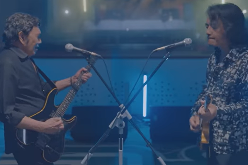 Cuplikan video lagu SmaraRindu.