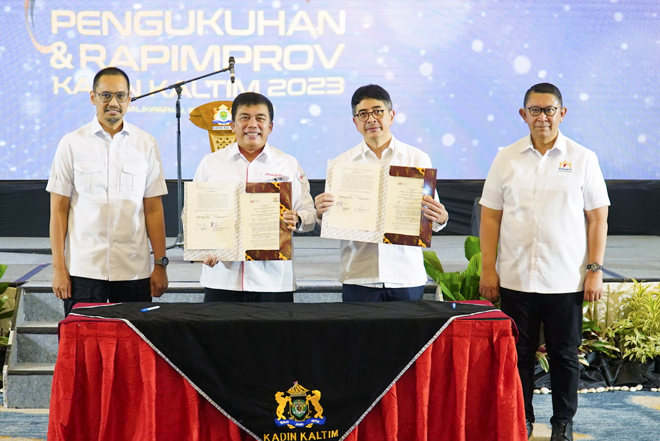 Penandatanganan kesepakatan Kadin dan Pandi sebagai dukungan untuk domain .id.