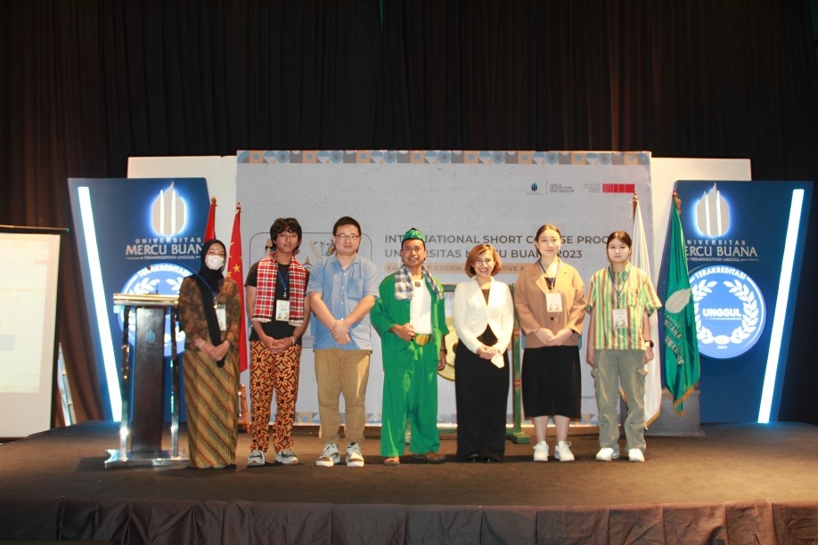 Universitas Mercu Buana mengadakan International Short Course Program mengundang mahasiswa Tiongkok. 