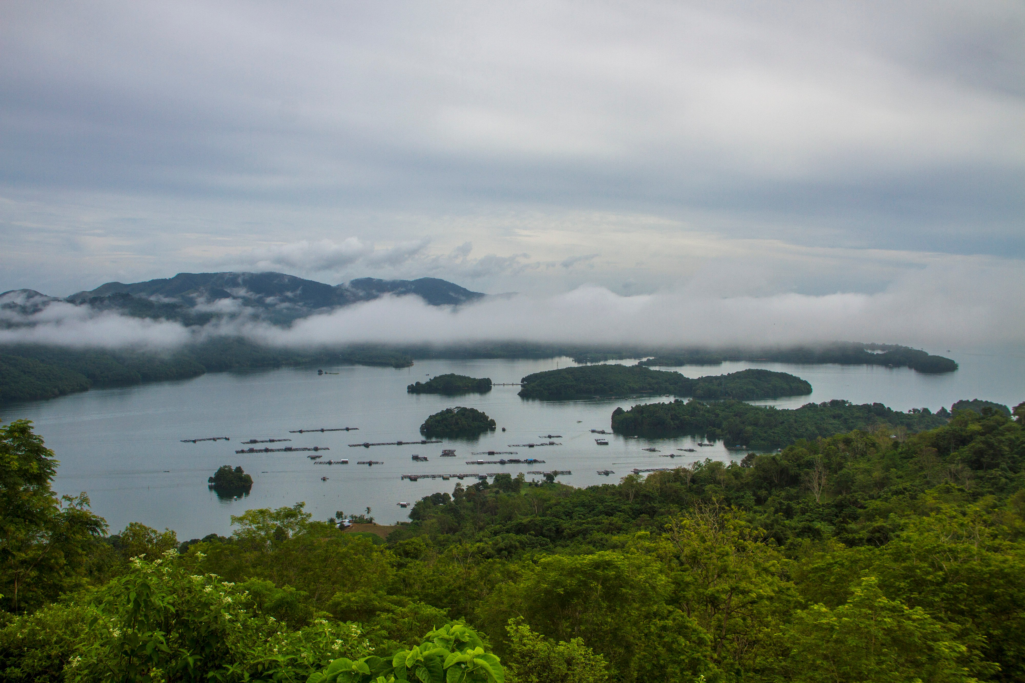 Pemandangan Pegunungan Meratus dan gugusan pulau-pulau di kawasan Geopark Meratus.