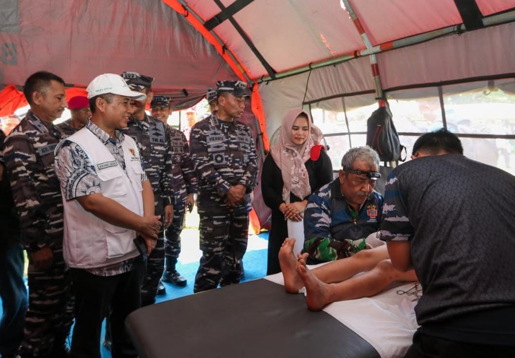 Baznas RI bekerja sama dengan TNI AL memberikan bantuan untuk anak yatim dan ibu hamil di Pesawaran, Lampung.