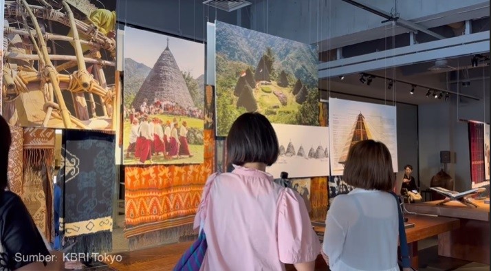 Pameran Exploring the Beauty of Indonesia di Hideo Gallery, Tokyo, Jepang