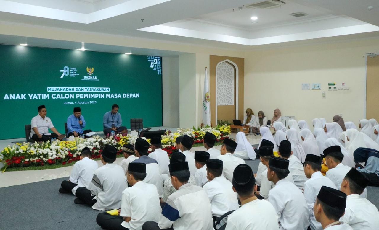 Para siswa siswi peraih beasiswa Sekolah Cendekia Baznas (SCB).