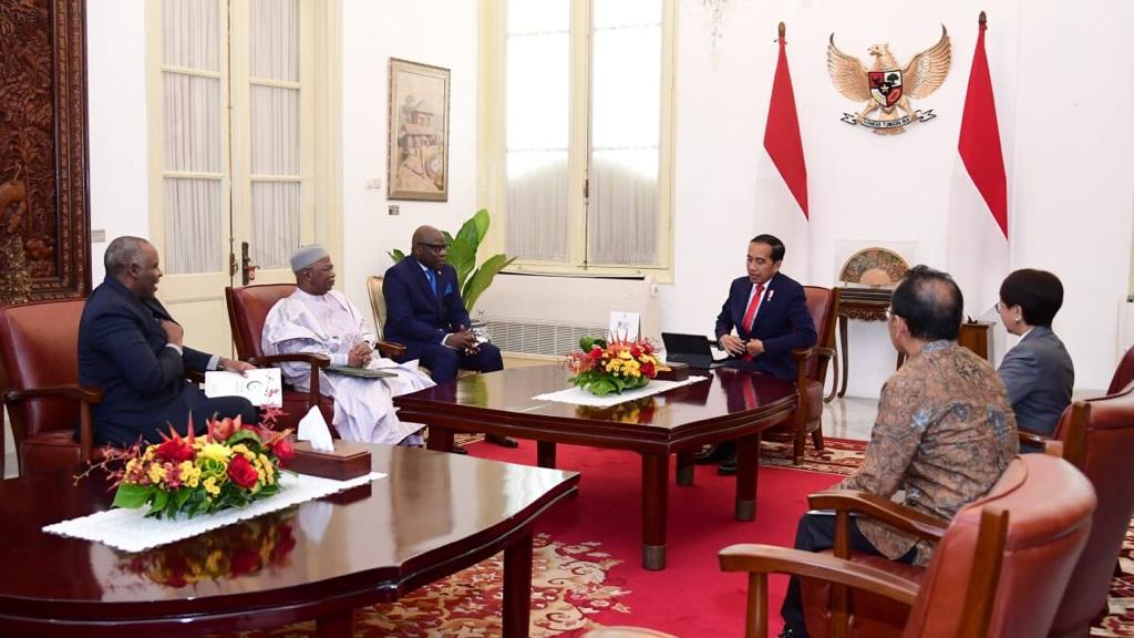 Presiden Joko Widodo menerima kunjungan Sejen OKI Hissein Brahim Taha