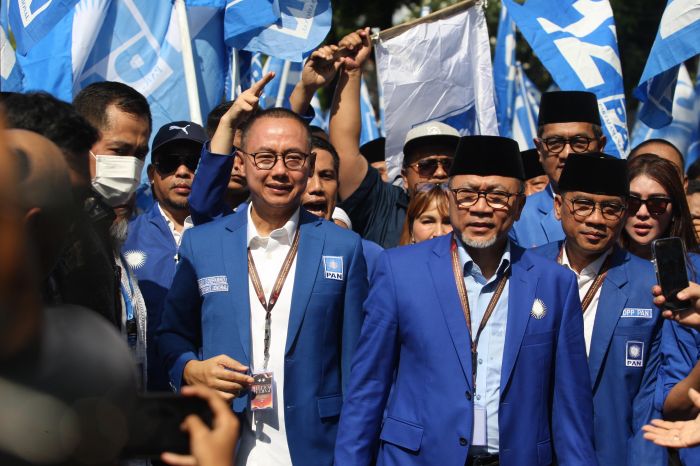 Jajaran pengurus PAN saat mendaftar ke KPU 