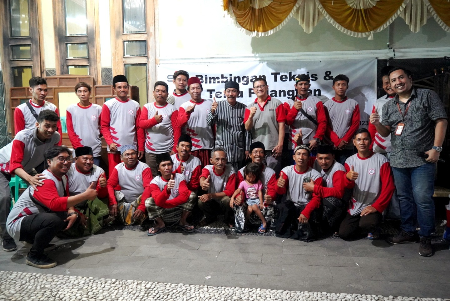 Kegiatan temu pelanggan dan bimbingan teknis kepada 65 kepala tukang (mandor) dan tukang bangunan di Kecamatan Sulang dan Kragan, Rembang.