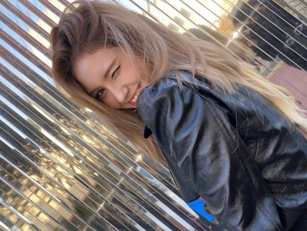 Lirik lagu Fast Forward milik Jeon Somi 