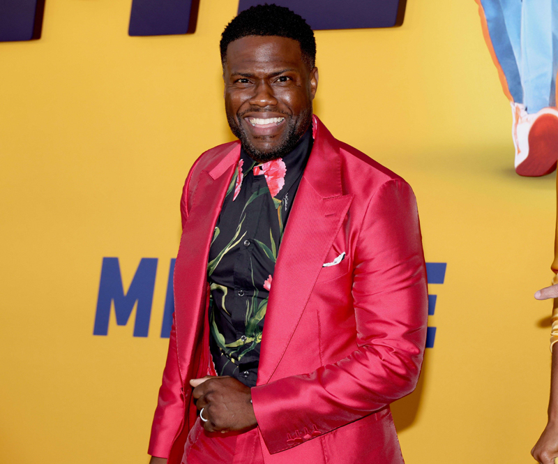 Melalui media sosialnya, Kevin Hart mengaku bangga dengan putrinya yang masuk kuliah.