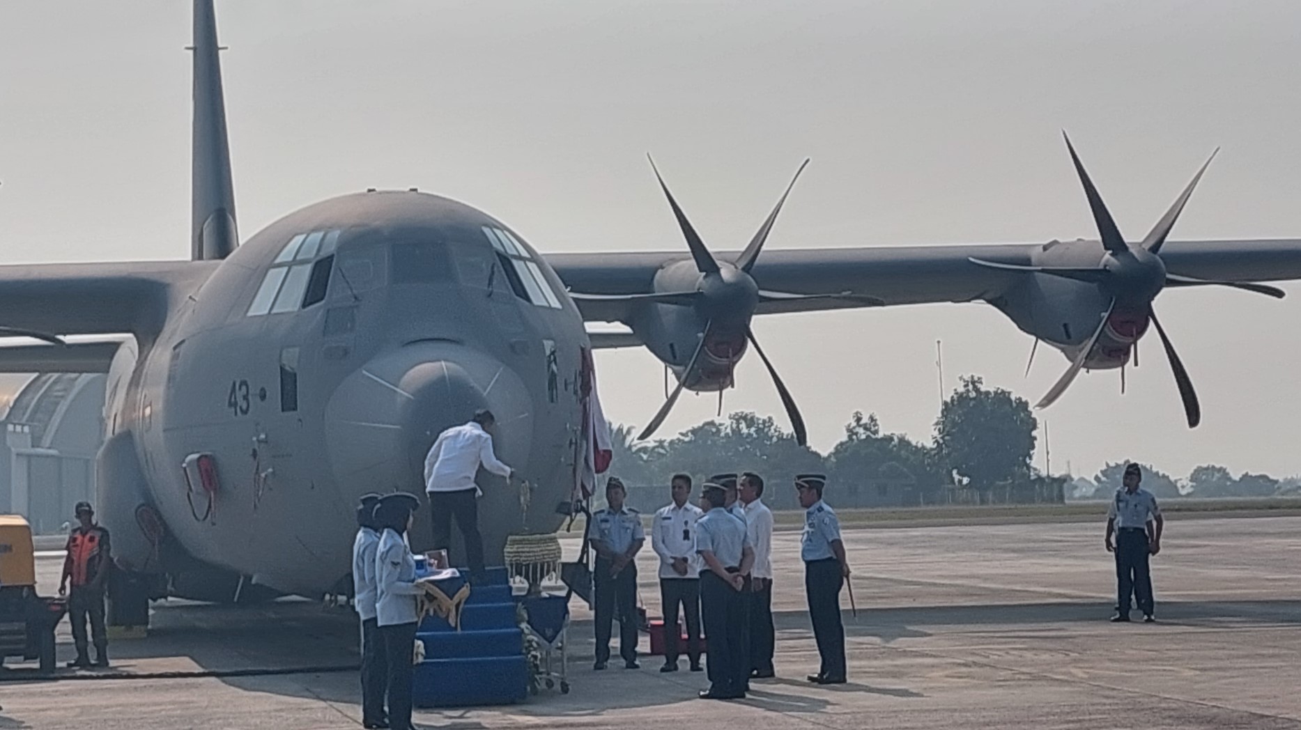 Penyerahan pesawat Hercules dari Kemenhan kepada TNI AU
