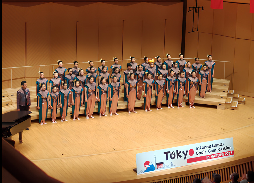 KELOMPOK paduan suara asal Bandung, Saint Angela Choir (SAC).