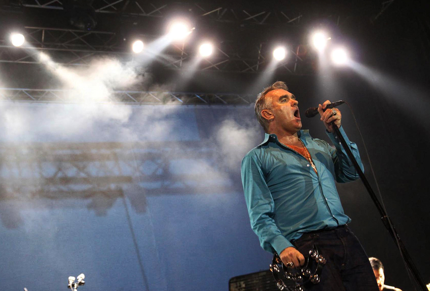 Penyanyi asal Inggris Steven Patrick Morrissey atau yang lebih dikenal dengan Morrissey yang juga mantan vokalis dari band The Smiths.