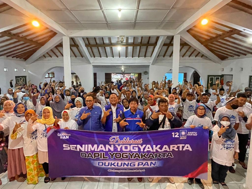 Sejumlah pelaku seni di Yogyakarta mendeklarikan dukungan terhadap Partai Amanat Nasional untuk Pemilu 2024.